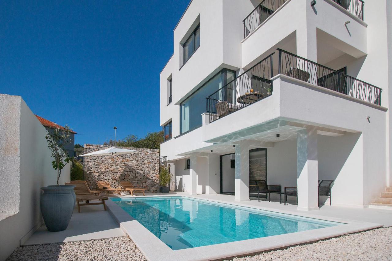 Villa Sea Silhouette Zman Exterior photo